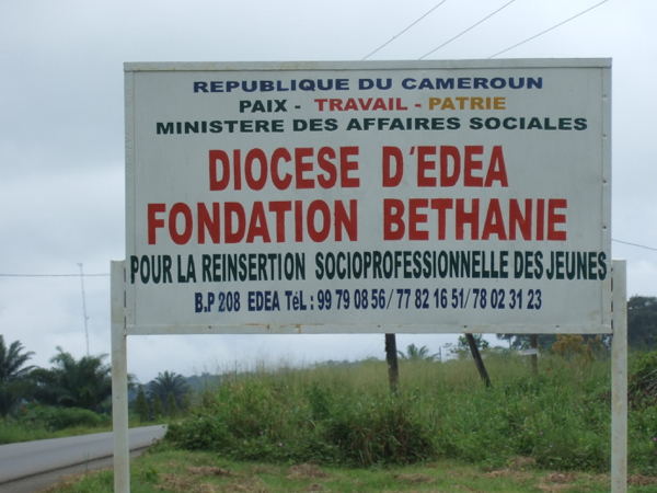 Sur la route Edéa à Kribi, Cameroun