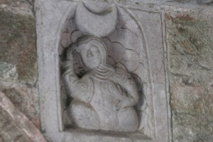 Le bas relief "La Lune"